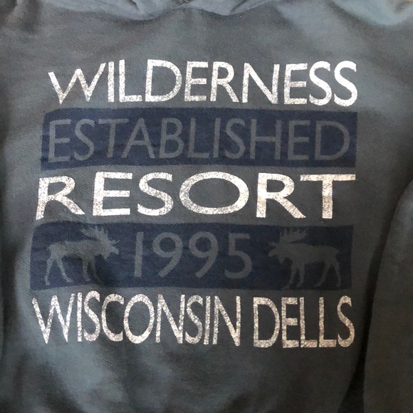 Wisconsin Dells Sweatshirt- Medium - Picture 2 of 3